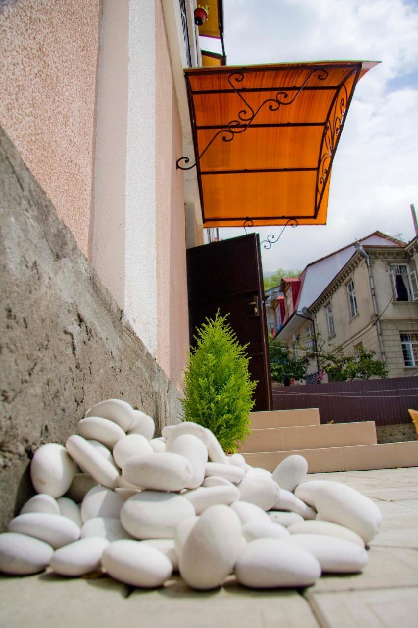 Guest House Zvanba Gagra Exterior photo