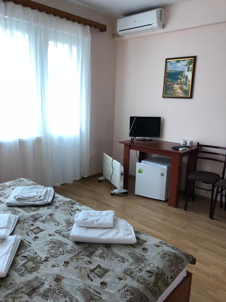 Guest House Zvanba Gagra Exterior photo