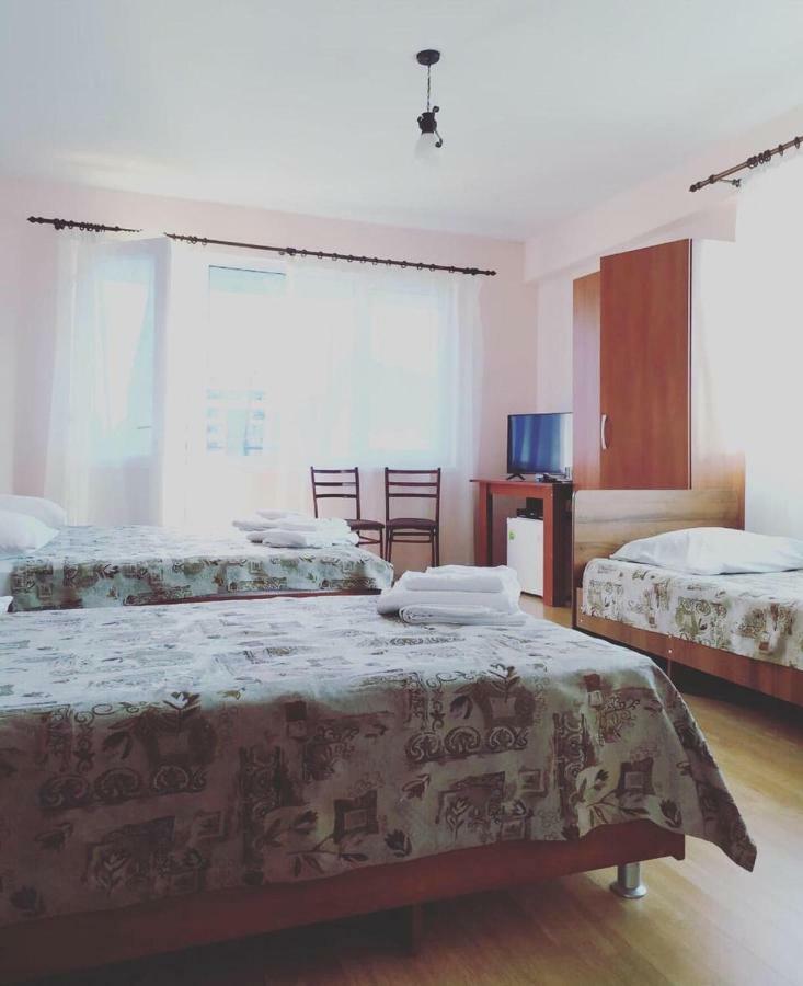 Guest House Zvanba Gagra Exterior photo